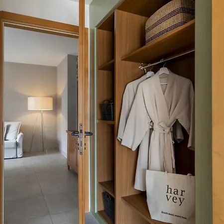 Harvey & Otel
